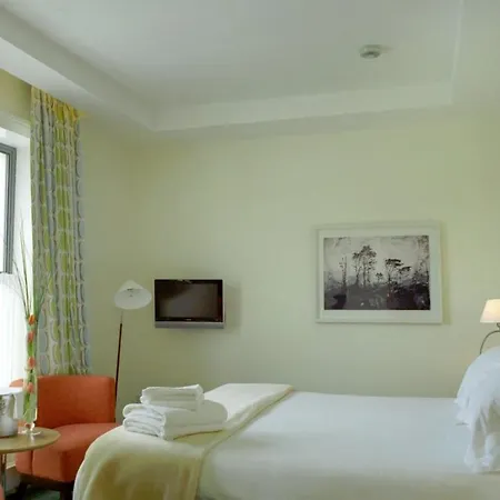 Kelly's & فندق روسلير