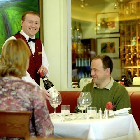 Kelly's & فندق روسلير